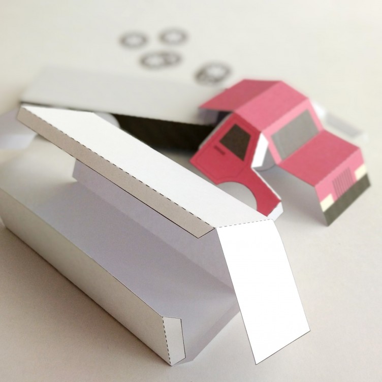 LKW Typ D. Papierspielzeug/Geschenkbox